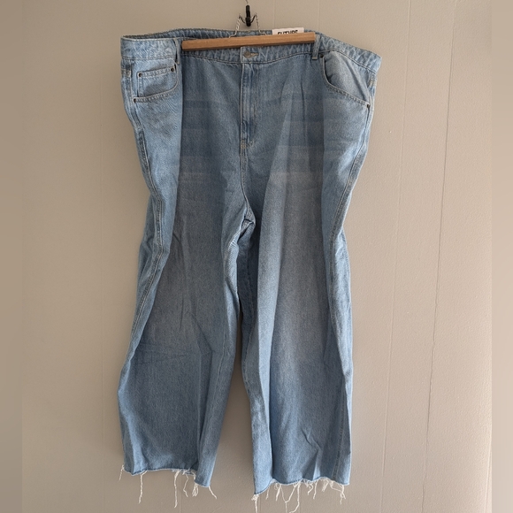 NWT Future Collective Straight Leg Jeans - Picture 2 of 9